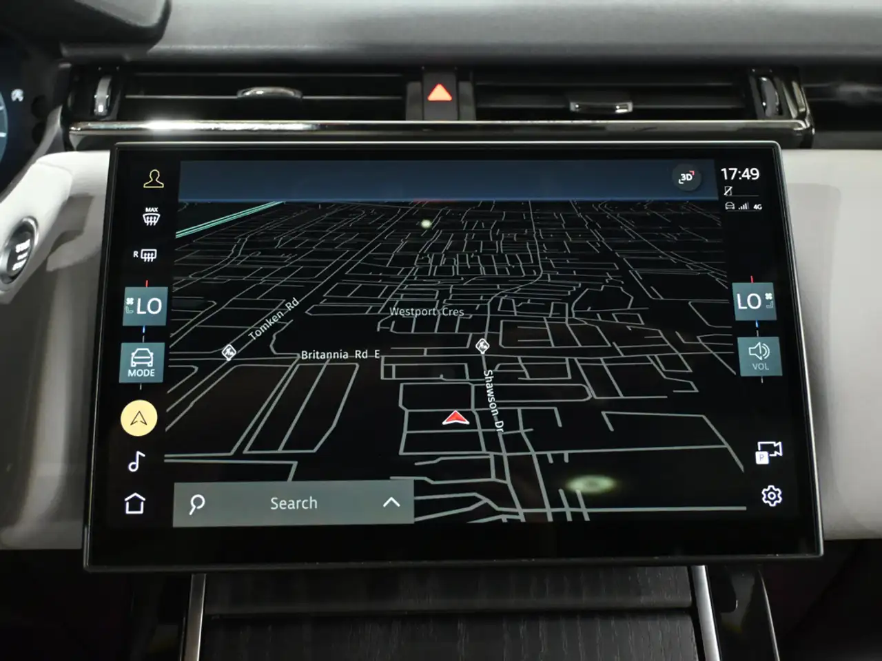 Land Rover Range Rover Velar - Image 17