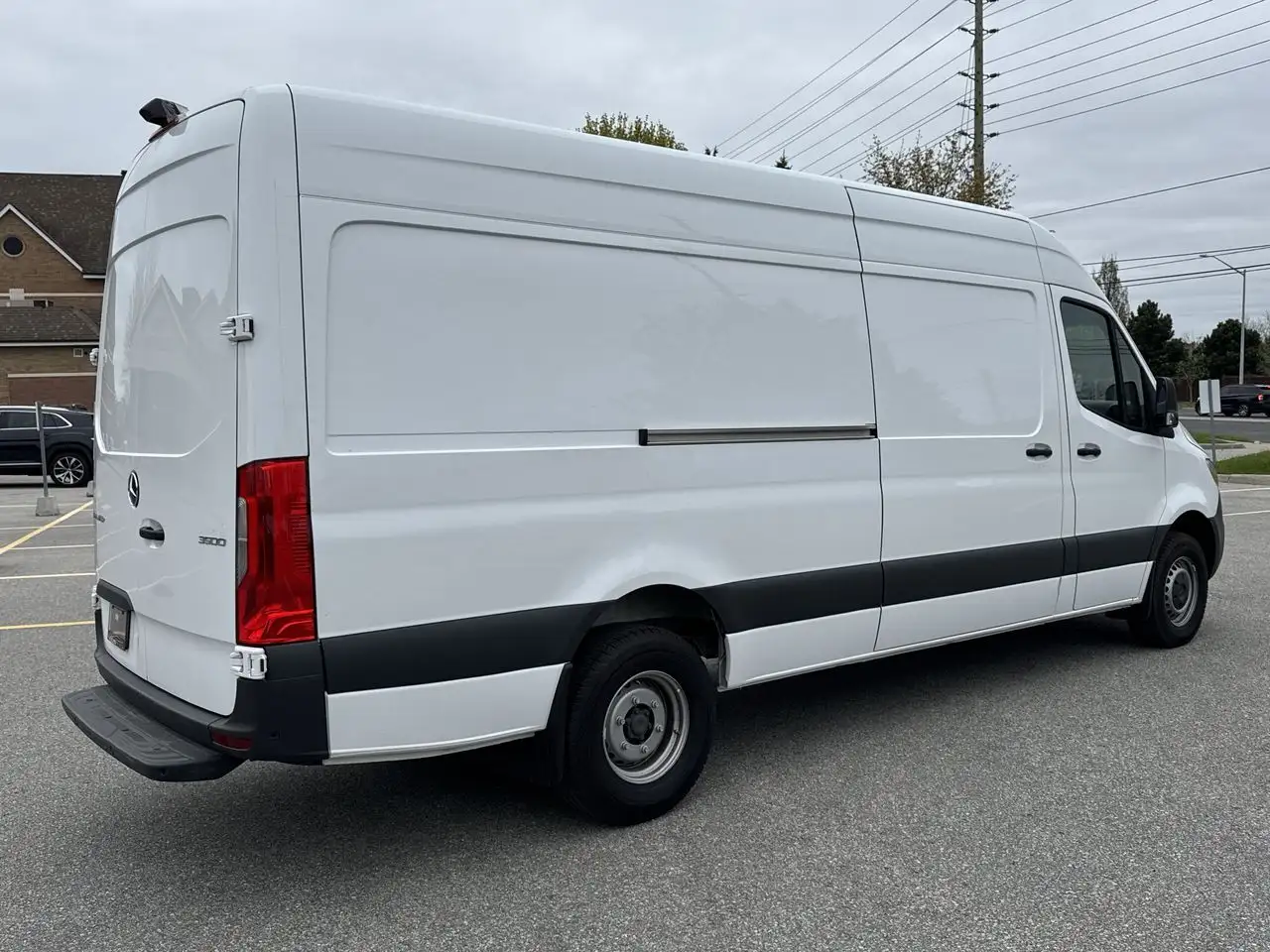 Mercedes-Benz Sprinter - Image 9