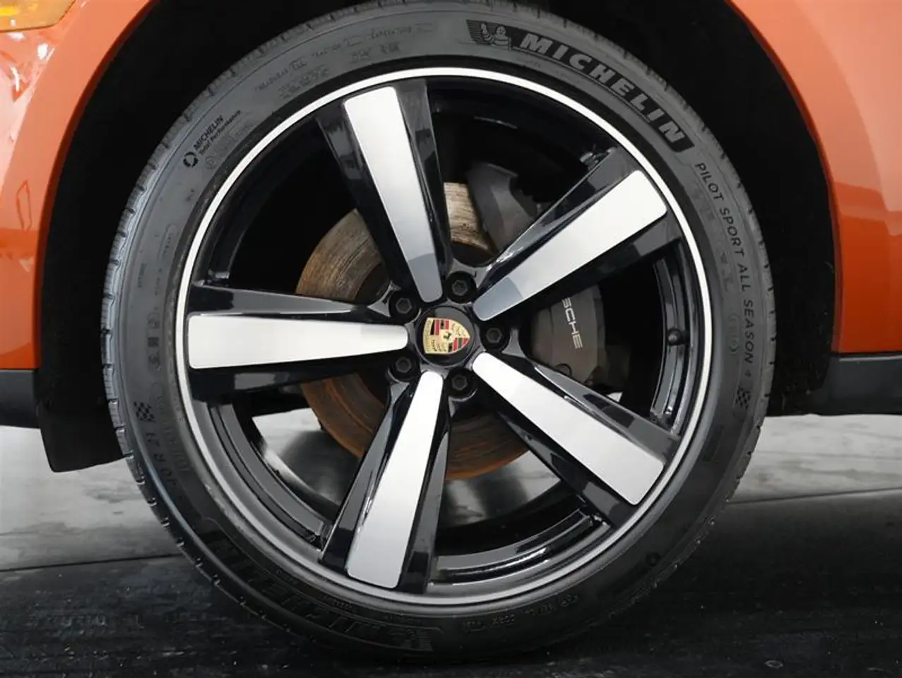 Porsche Macan - Image 10