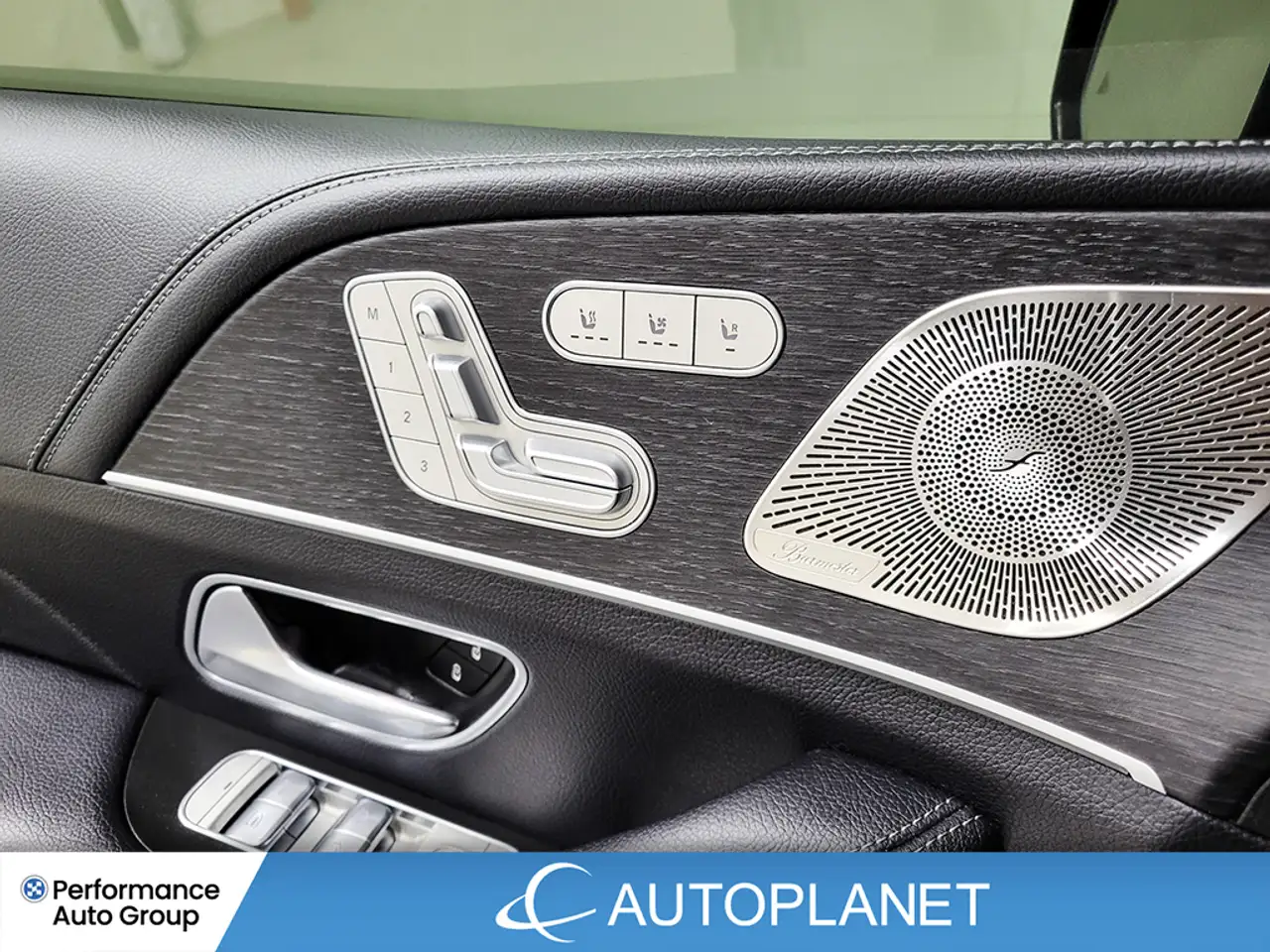 Mercedes-Benz GLE - Image 44