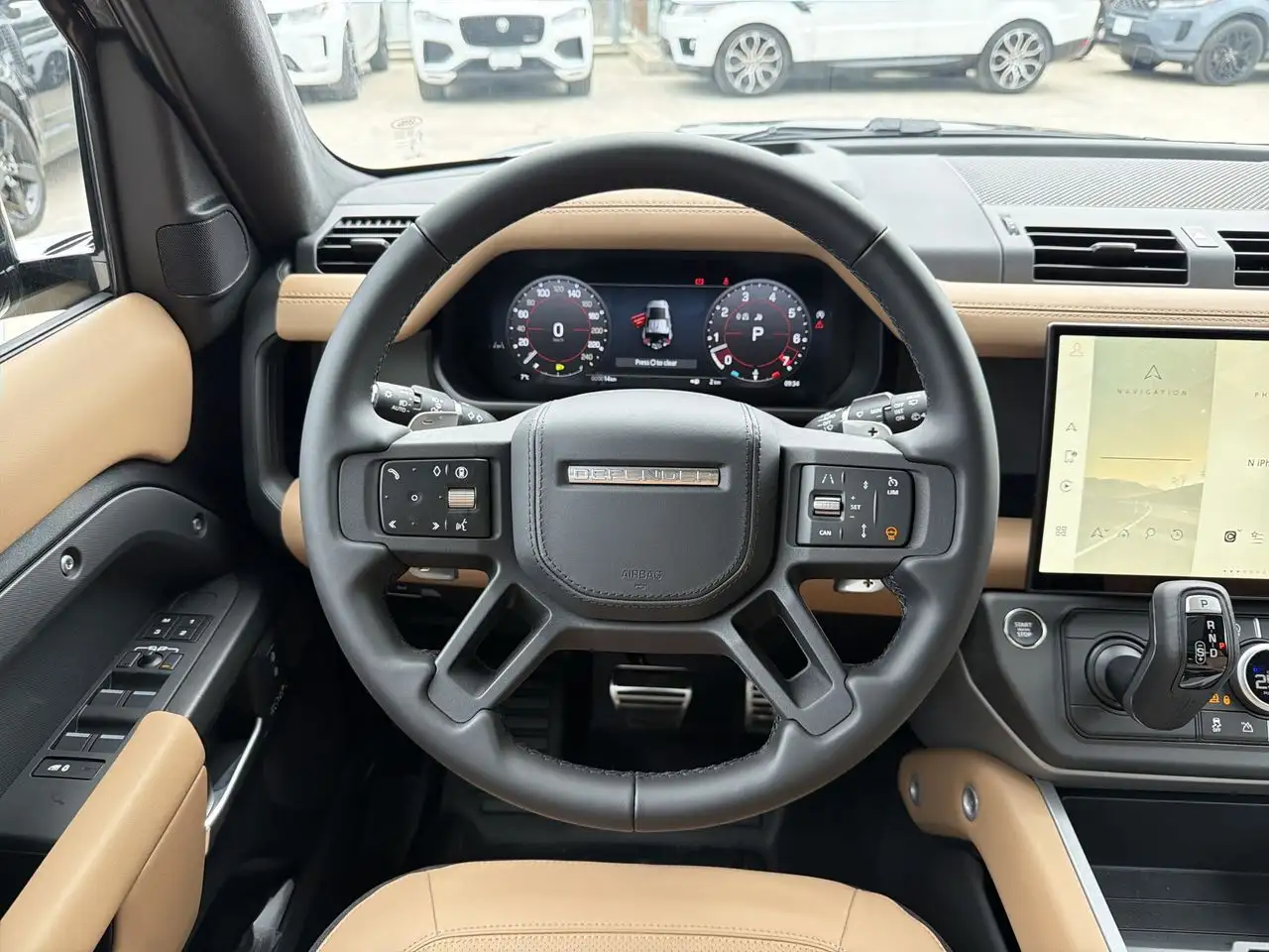 Land Rover Defender - Image 11