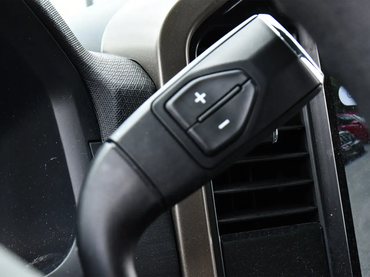 Ford F-150 - Image 26
