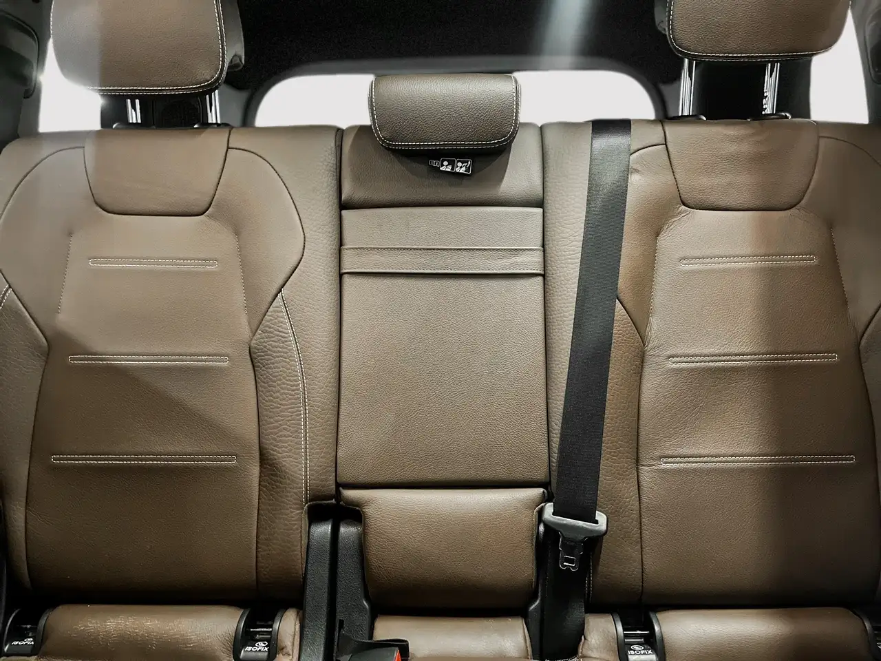 Mercedes-Benz GLB - Image 27