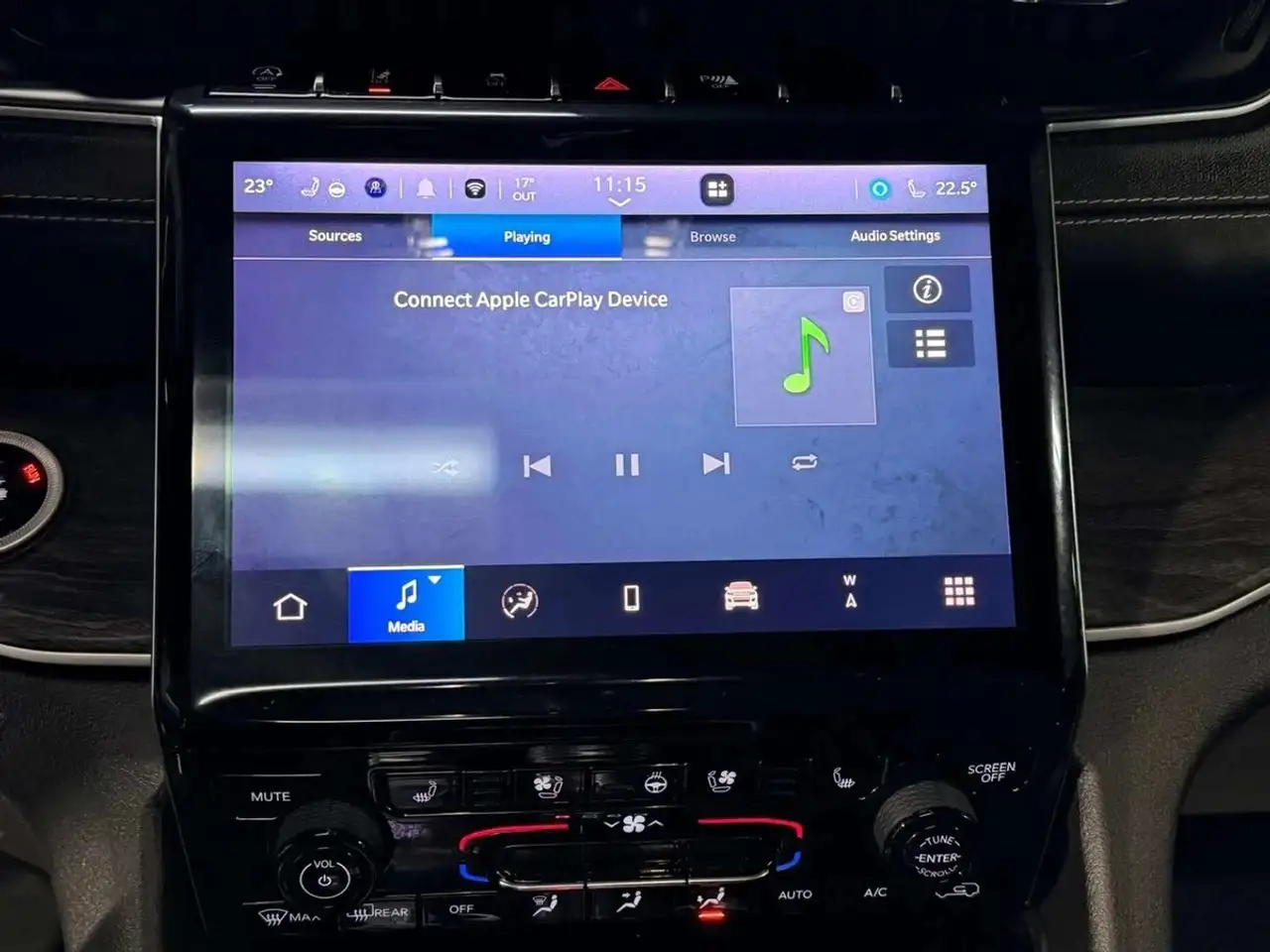 Jeep Grand Cherokee - Image 14