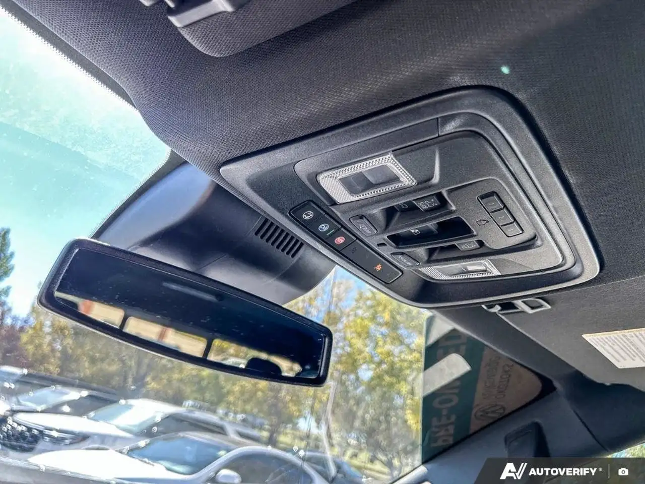Chevrolet Silverado 1500 - Image 17