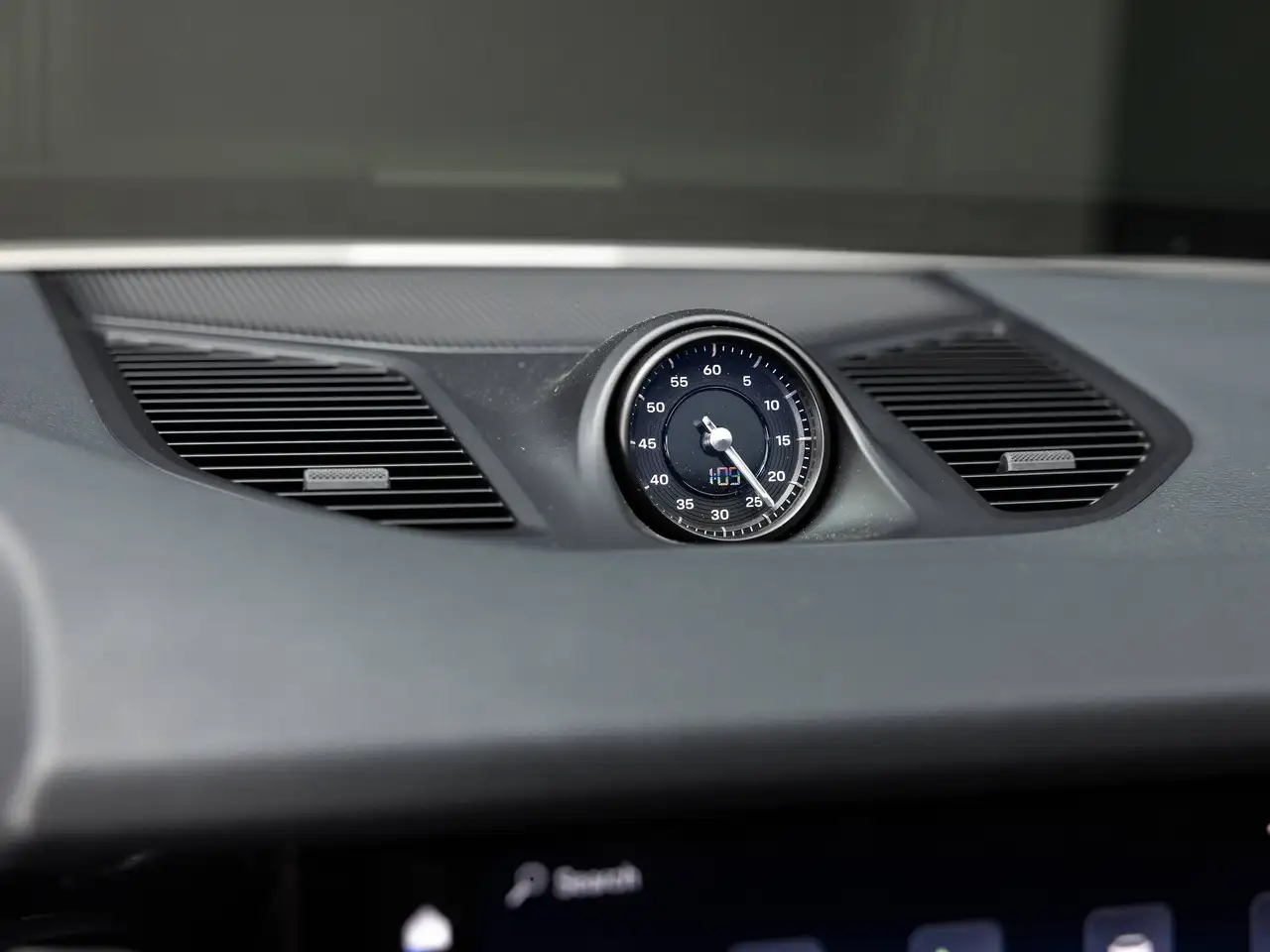 Porsche Cayenne - Image 16