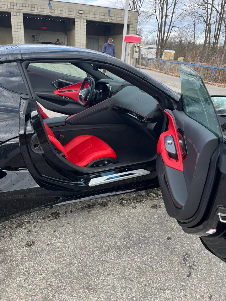 Chevrolet Corvette - Image 9