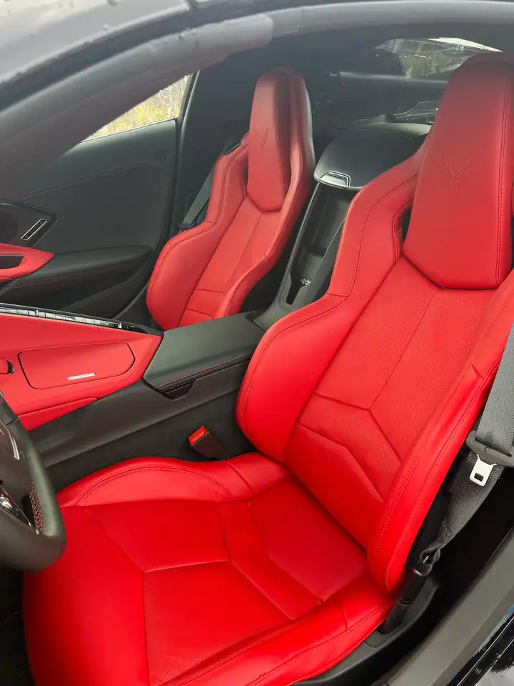 Chevrolet Corvette - Image 8