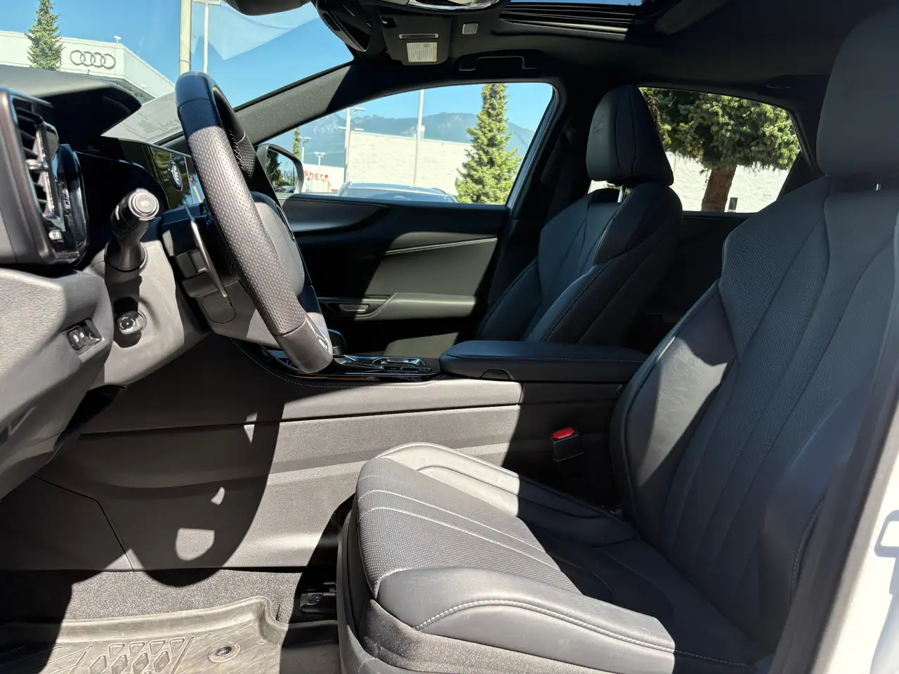 Lexus NX - Image 19