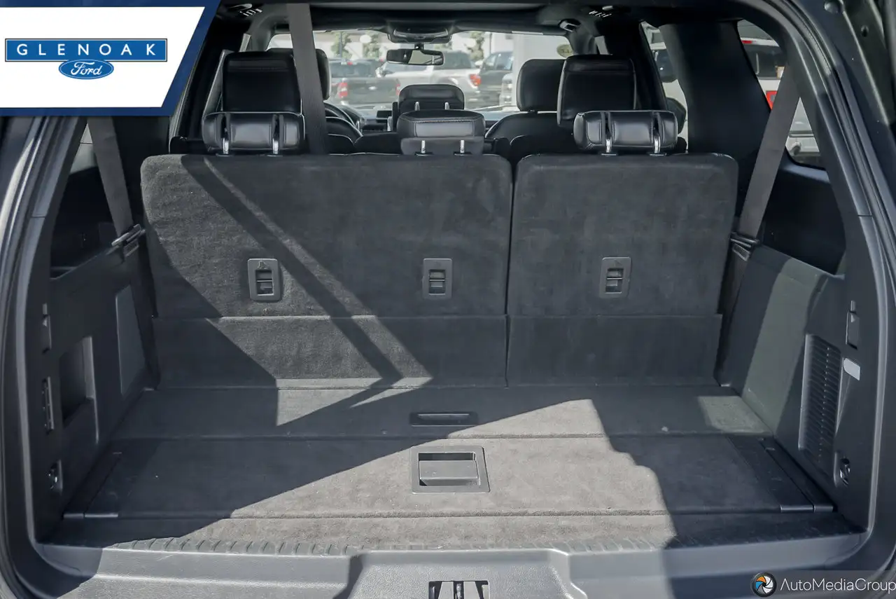 Ford Expedition - Image 25