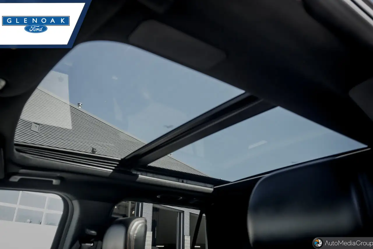 Ford Expedition - Image 24