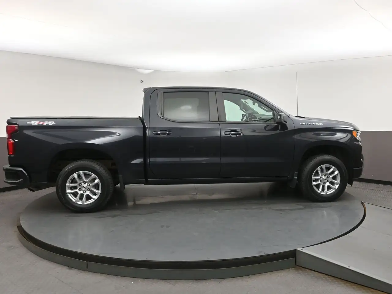 Chevrolet Silverado 1500 - Image 35