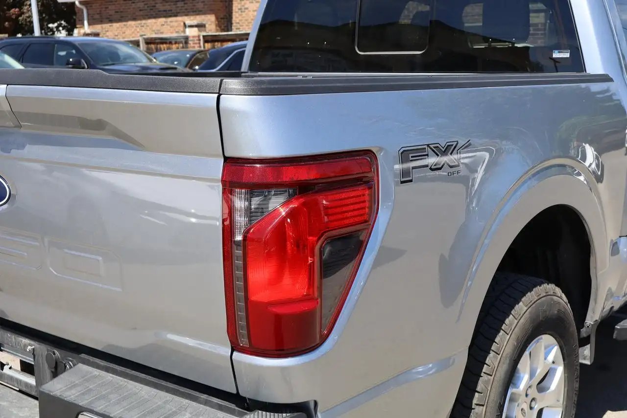 Ford F-150 - Image 17