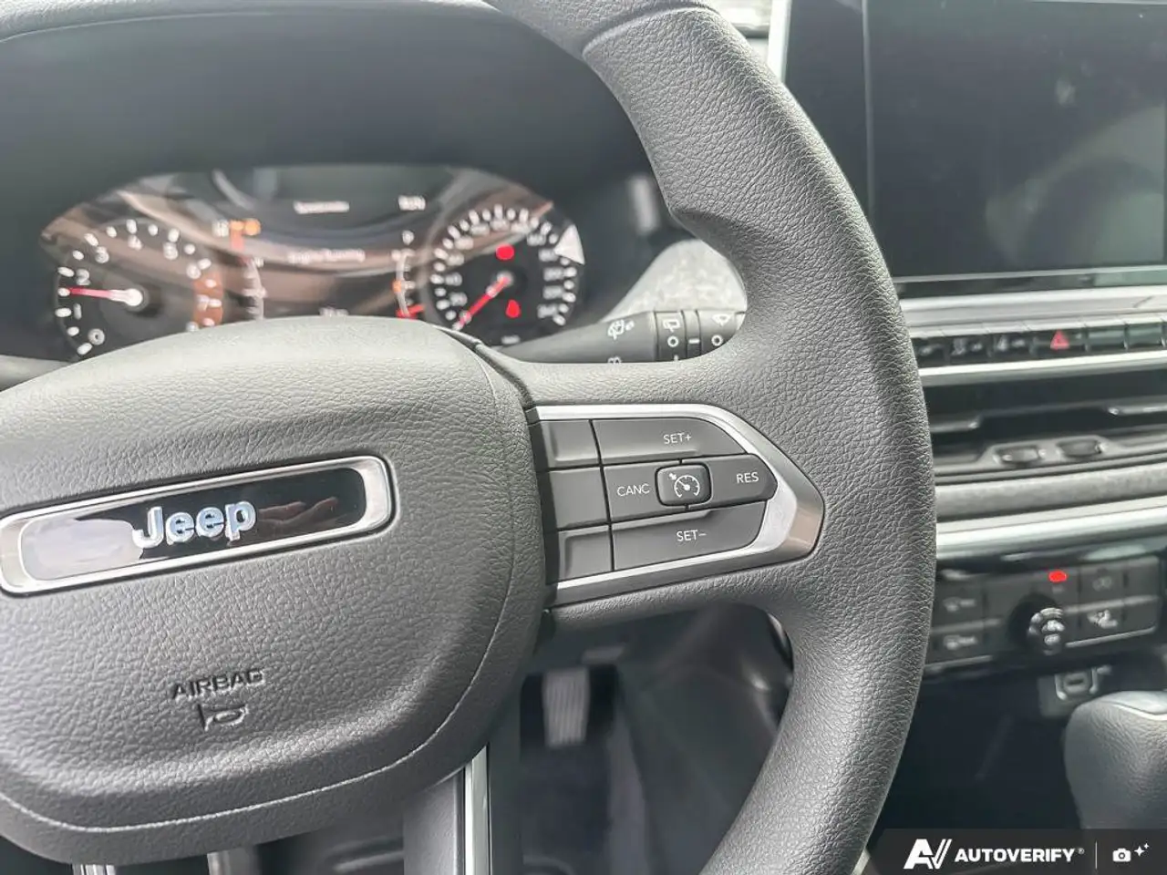 Jeep Compass - Image 16