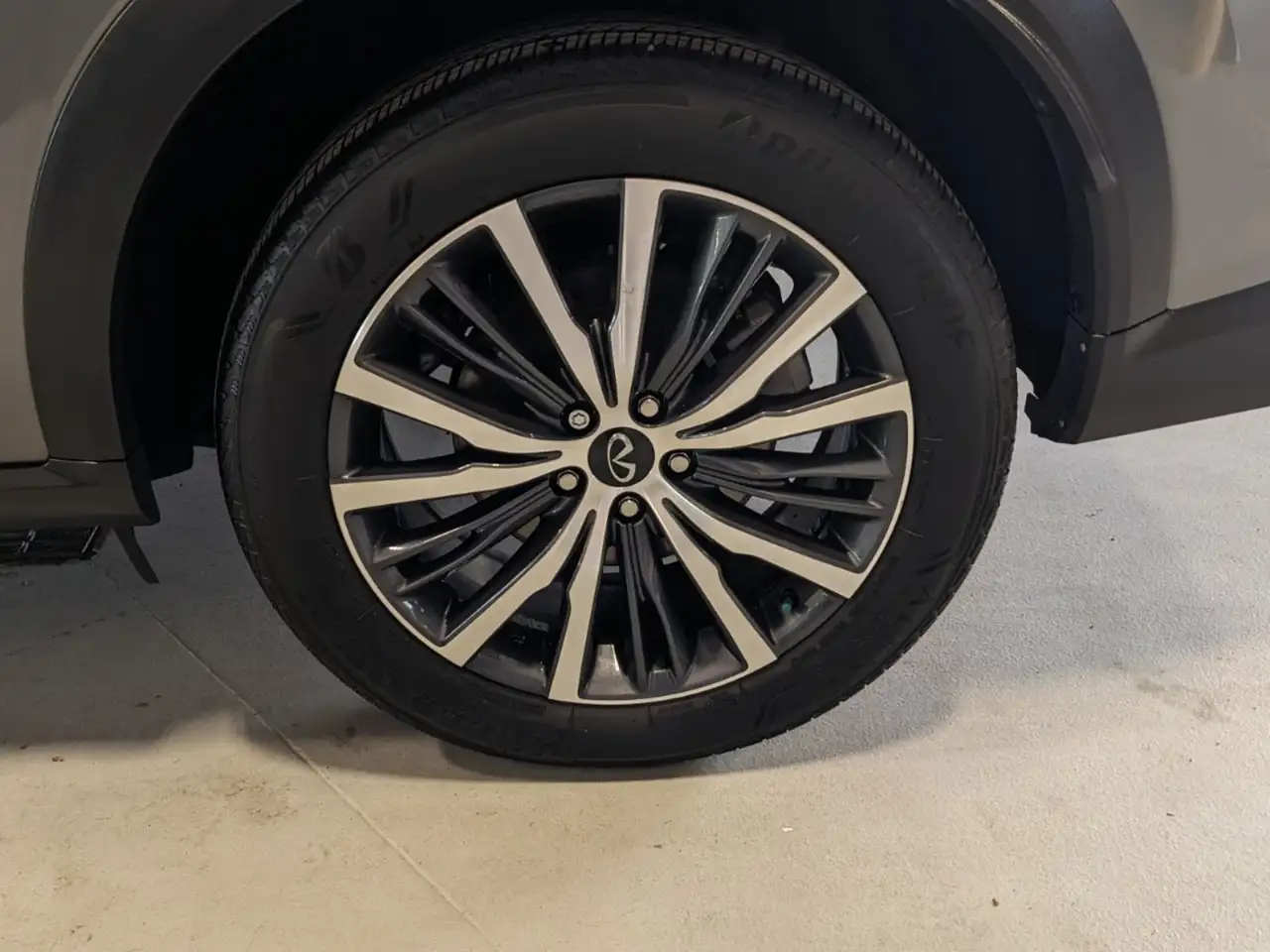 Infiniti QX60 - Image 25