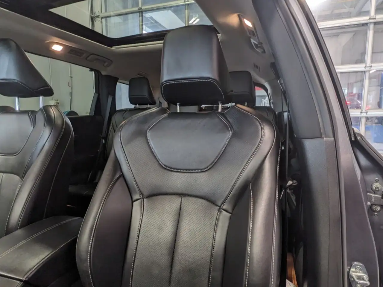 Infiniti QX60 - Image 19