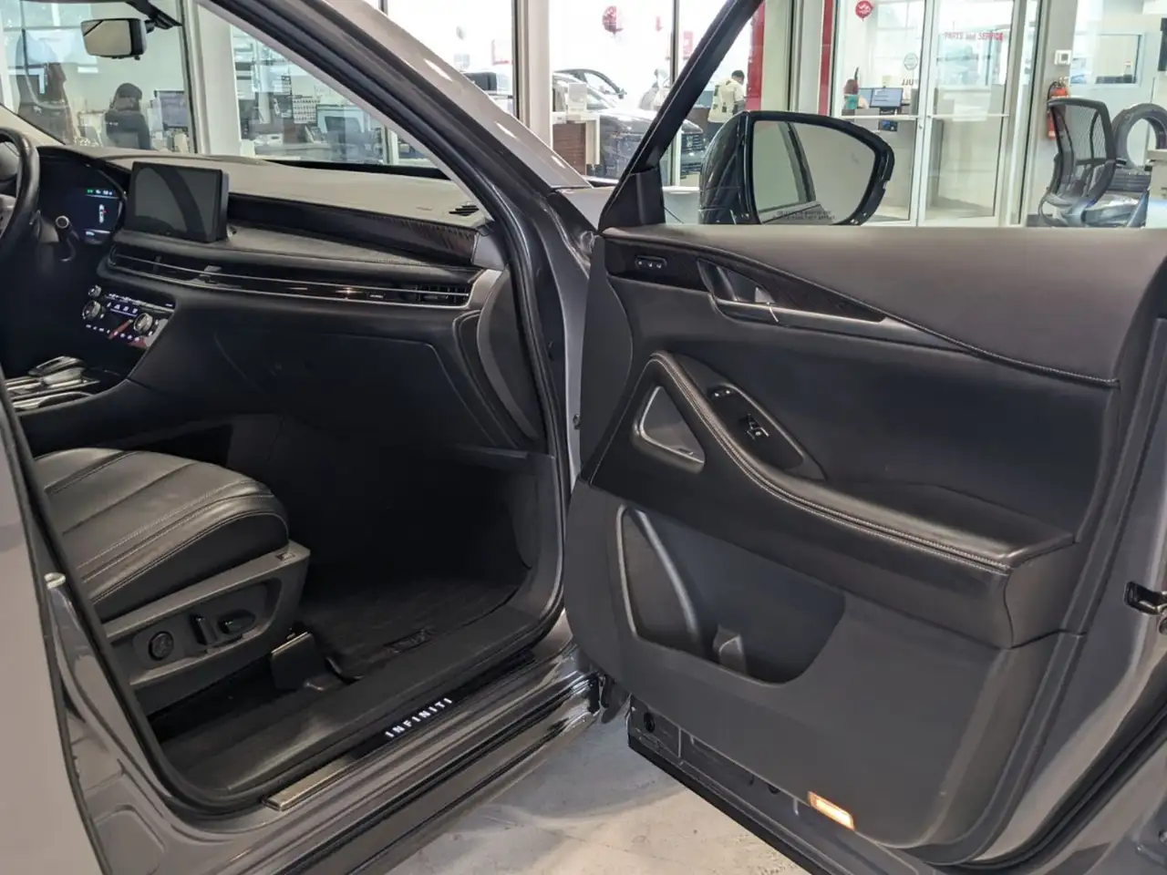 Infiniti QX60 - Image 11
