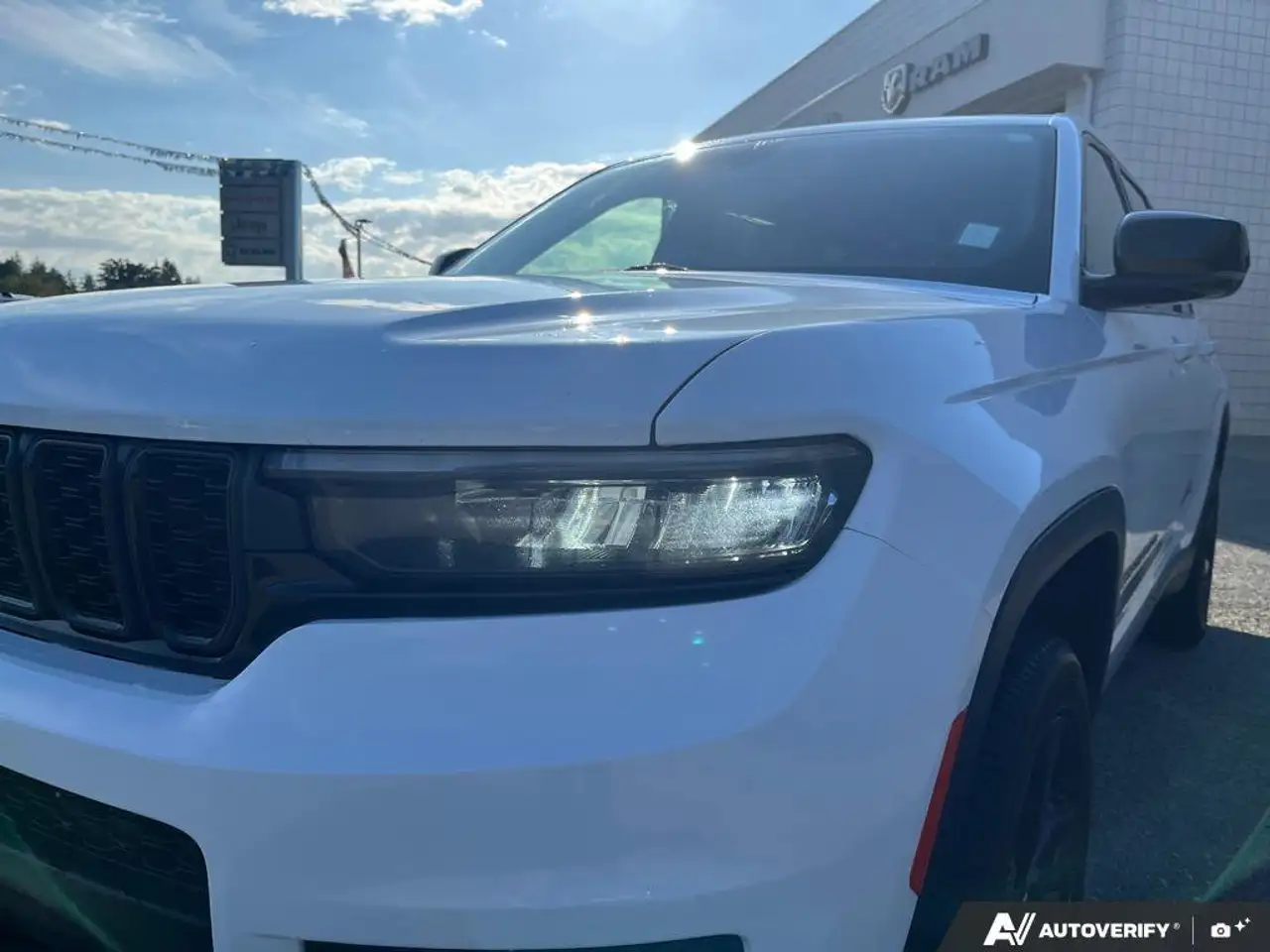 Jeep Grand Cherokee - Image 8