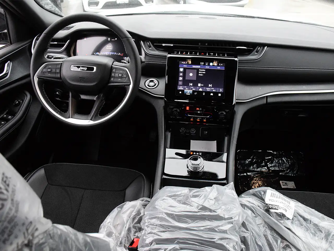 Jeep Grand Cherokee - Image 10