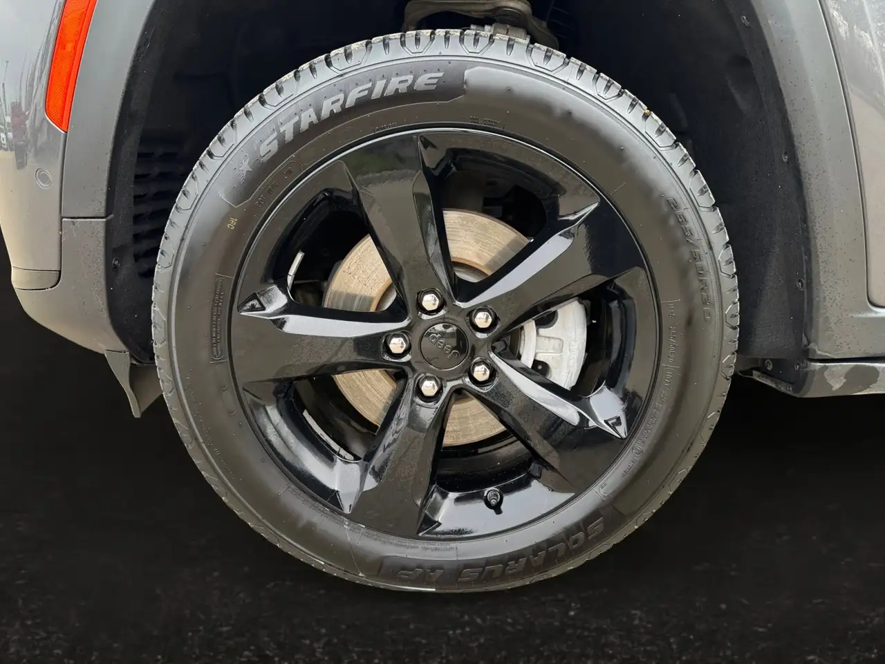 Jeep Grand Cherokee - Image 8