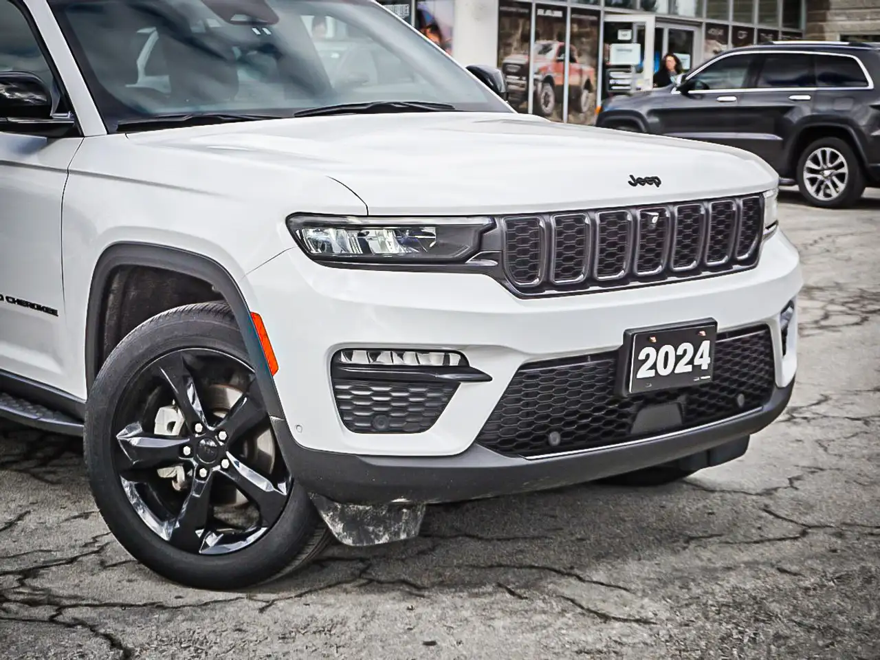 Jeep Grand Cherokee - Image 2