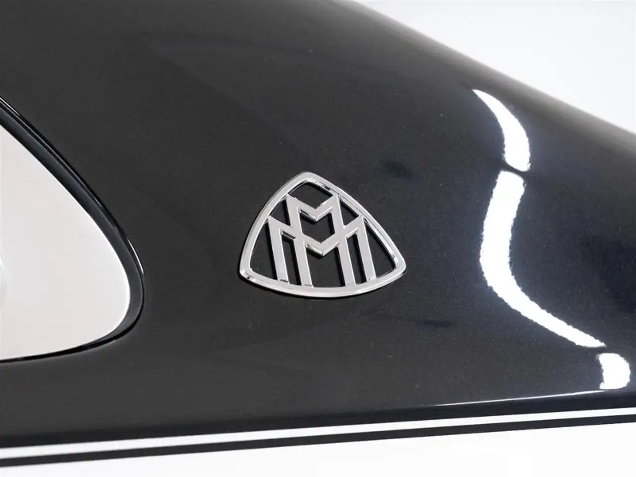 Mercedes-Benz S-Class - Image 10