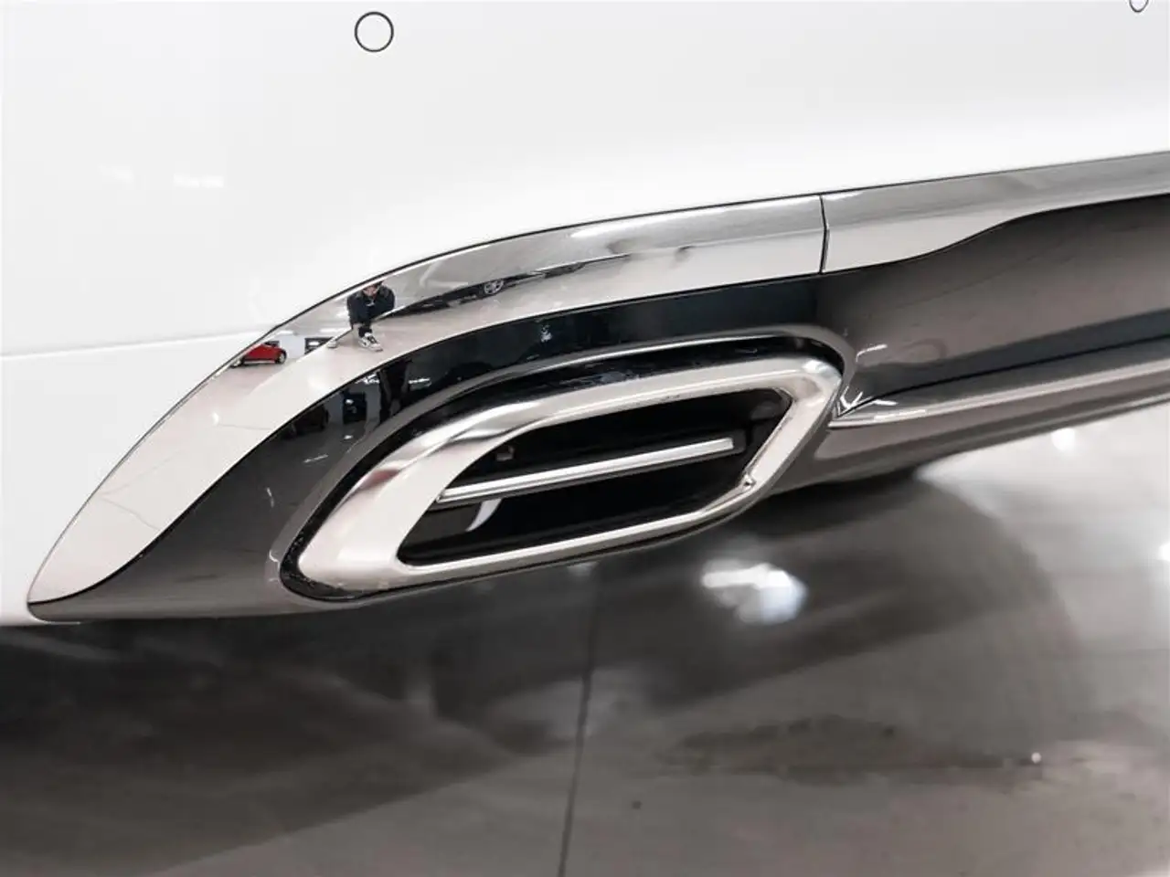 Mercedes-Benz S-Class - Image 17