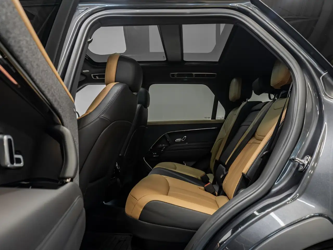 Land Rover Range Rover Sport - Image 26