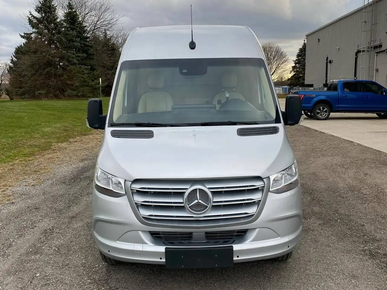 Mercedes-Benz Sprinter - Image 7