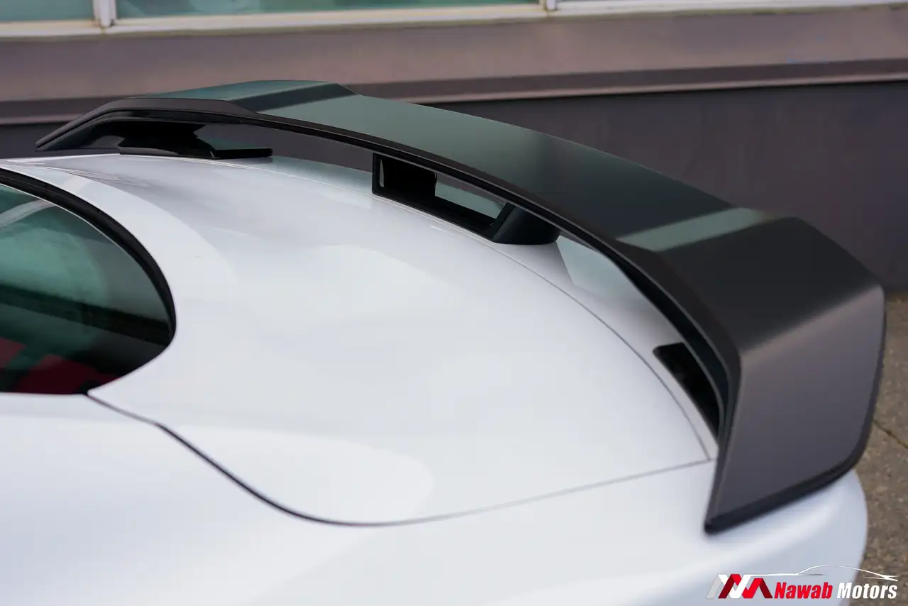 Ford Mustang - Image 12
