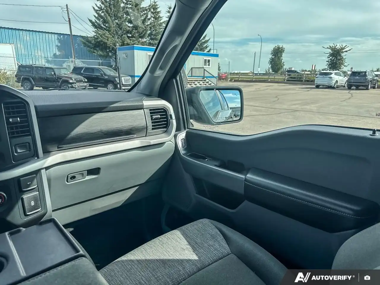 Ford F-150 - Image 20