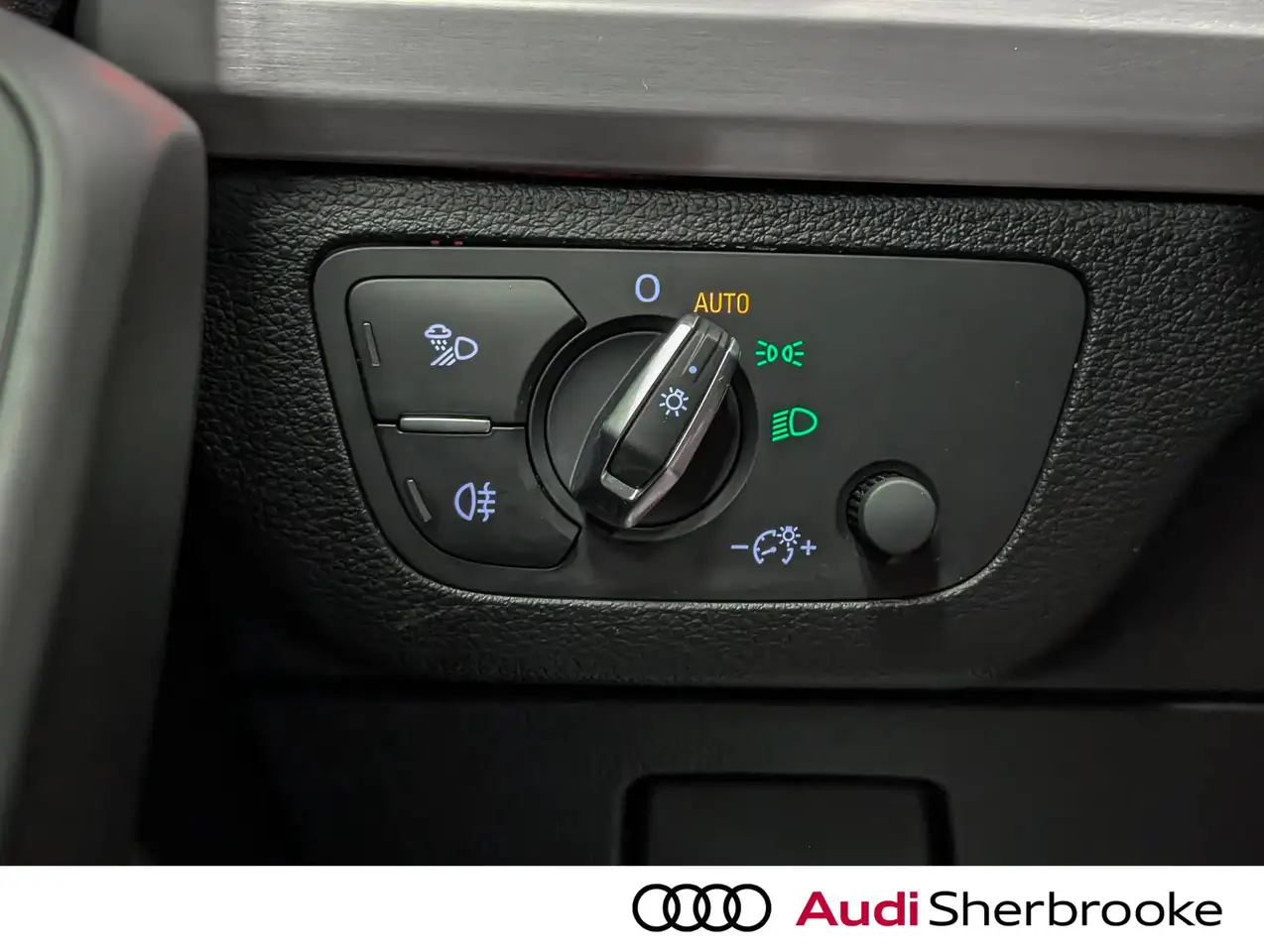 Audi Q5 - Image 21