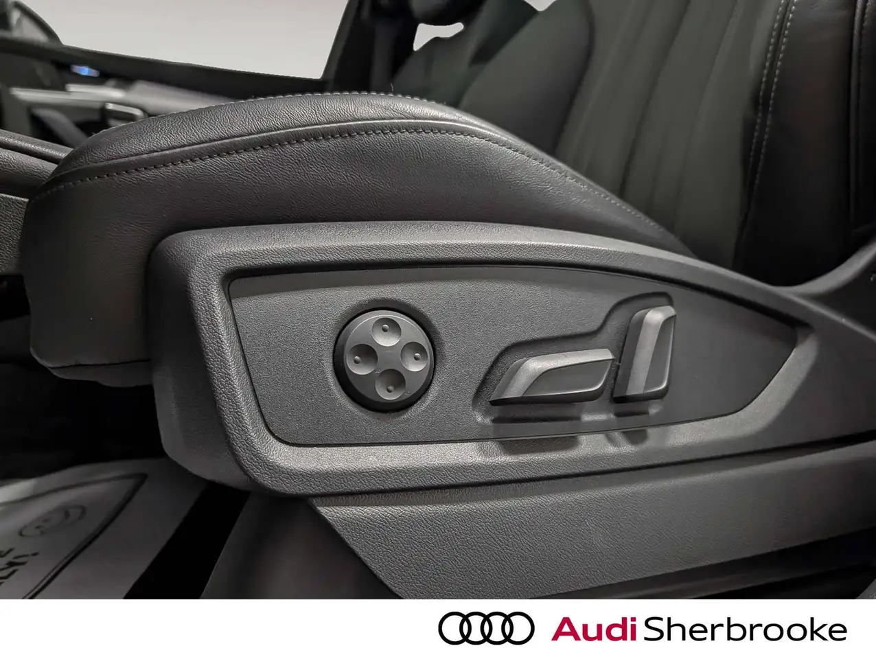 Audi Q5 - Image 12