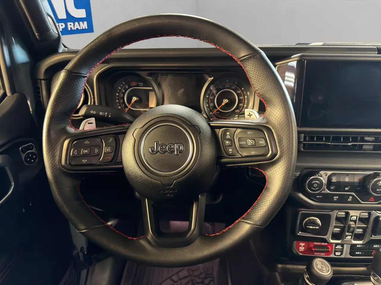 Jeep Wrangler - Image 14