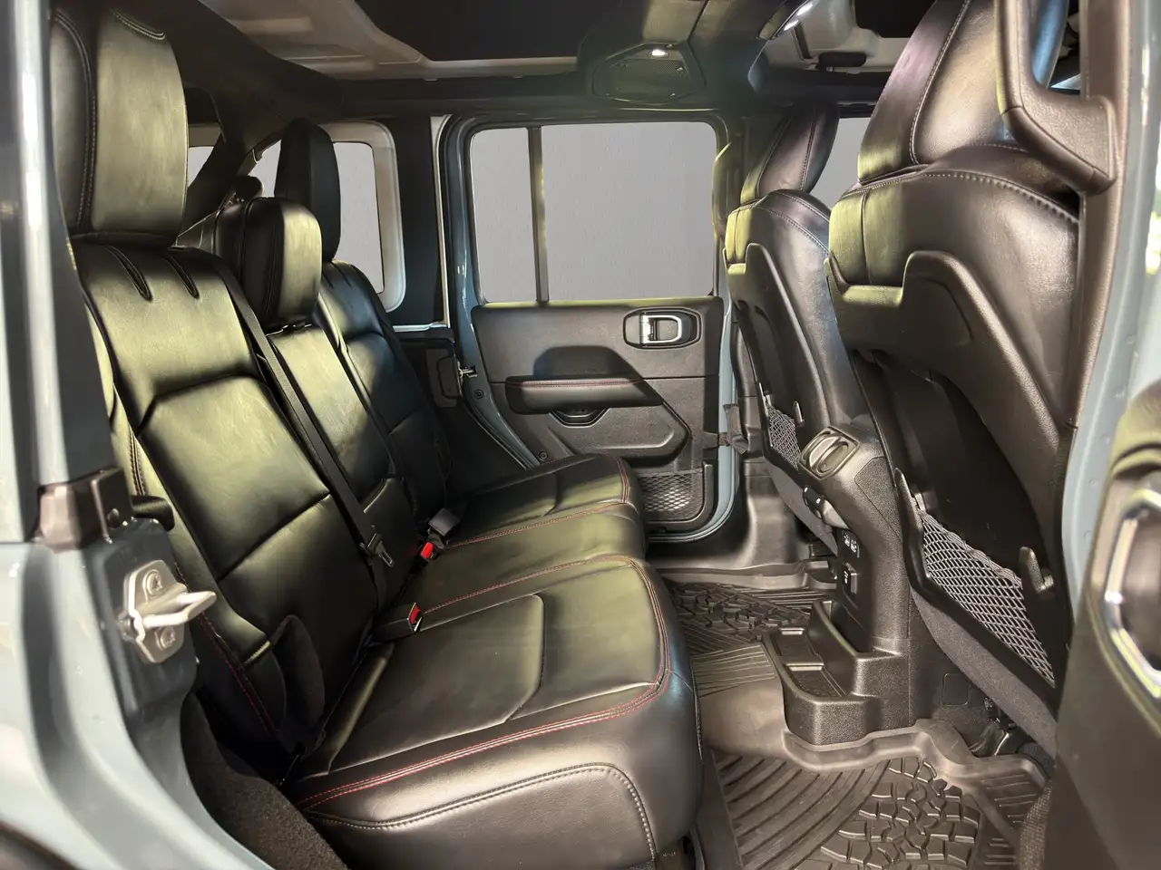 Jeep Wrangler - Image 19