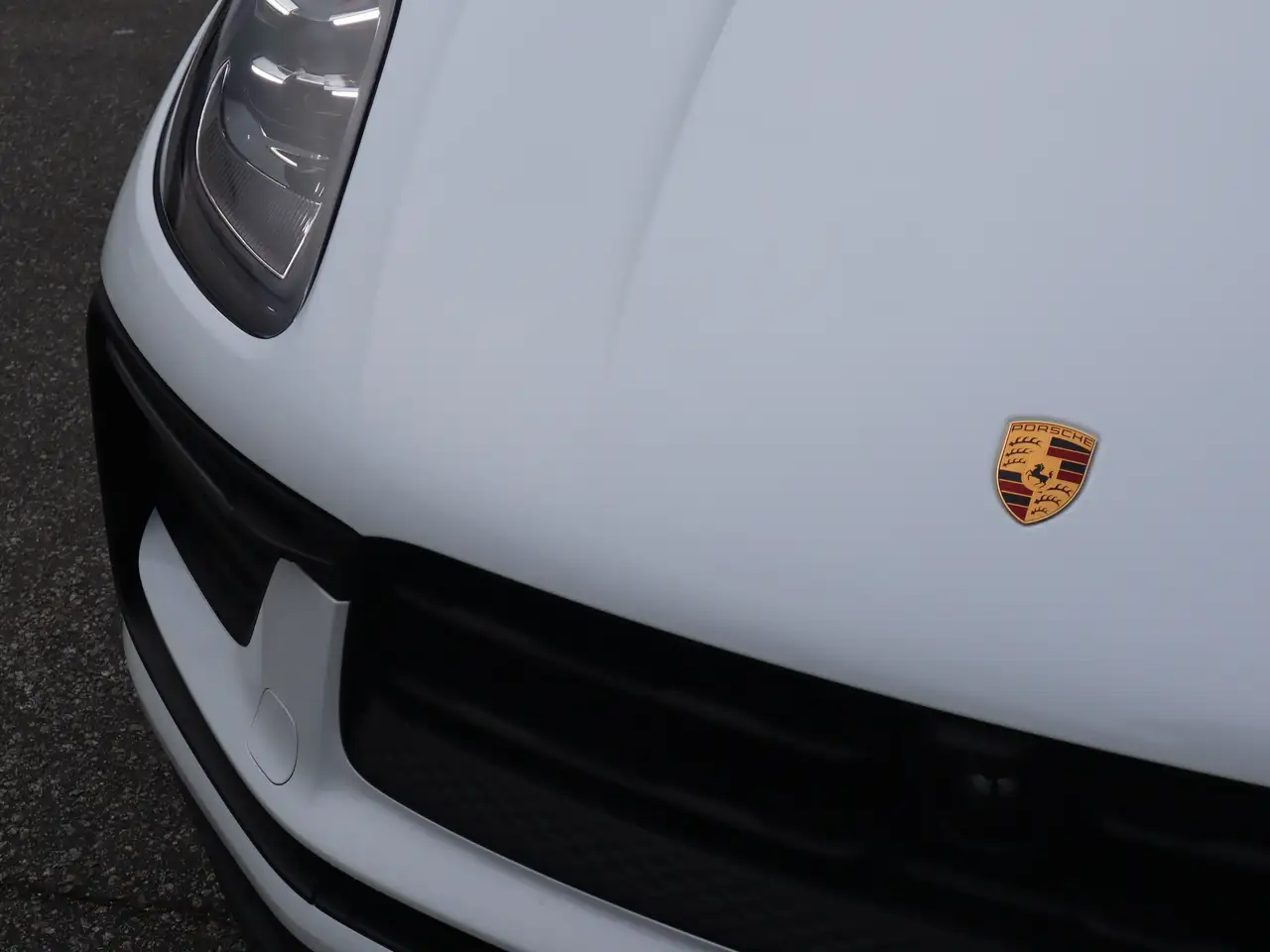 Porsche Macan - Image 10
