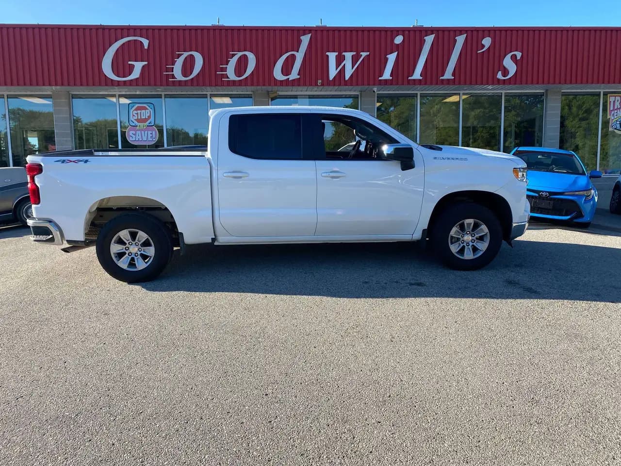 Chevrolet Silverado 1500 - Image 1