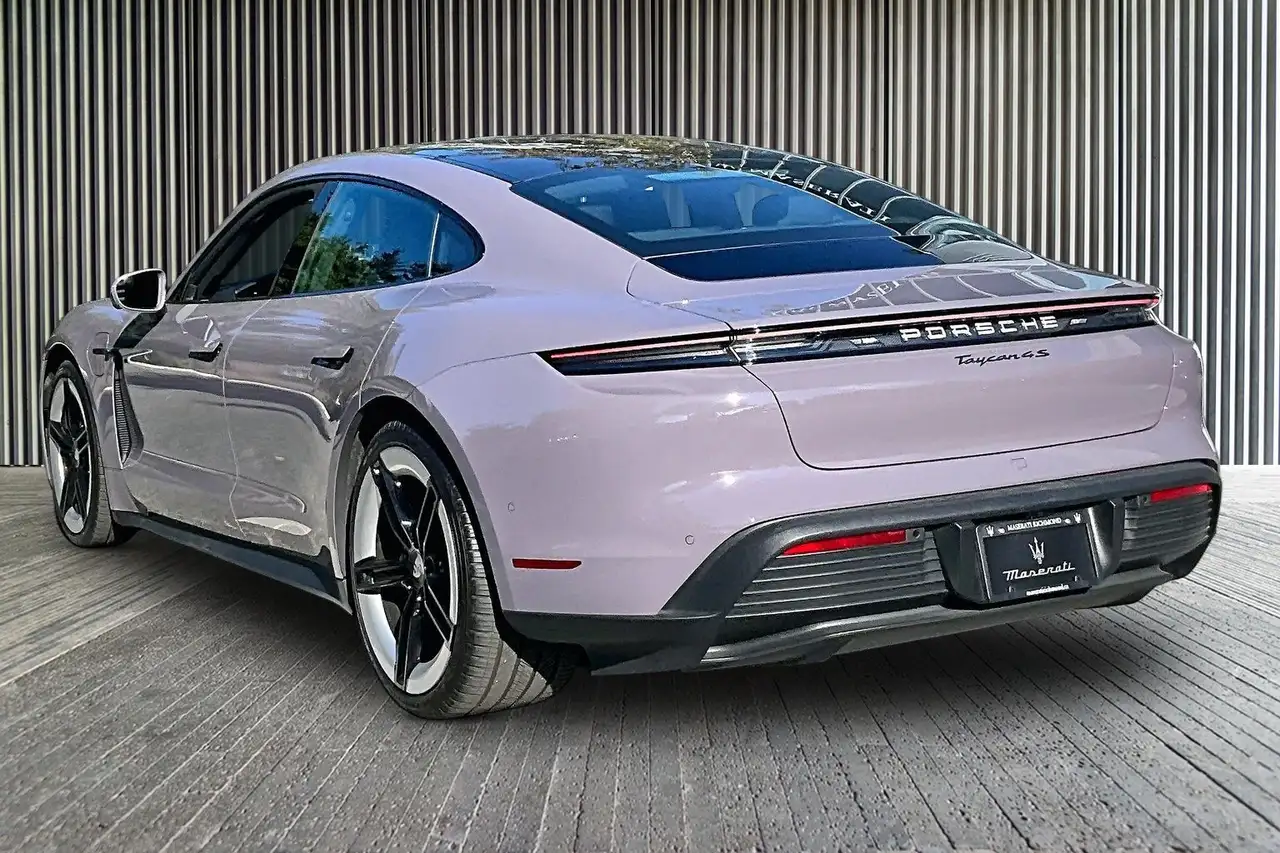 Porsche Taycan - Image 25