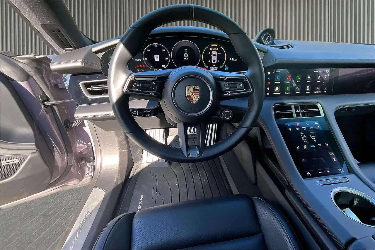 Porsche Taycan - Image 5