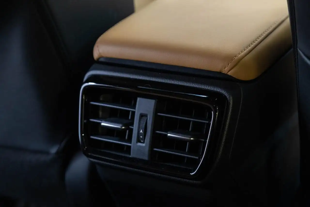 Lexus NX 350h - Image 23