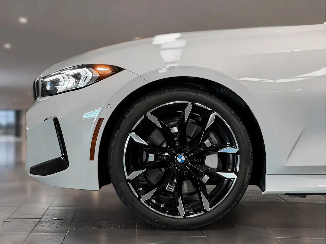 BMW 3 Series - Image 10