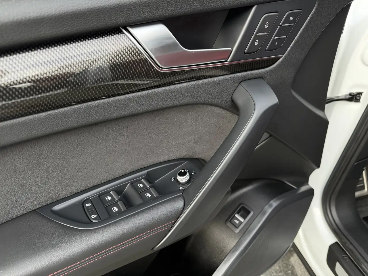Audi SQ5 - Image 10