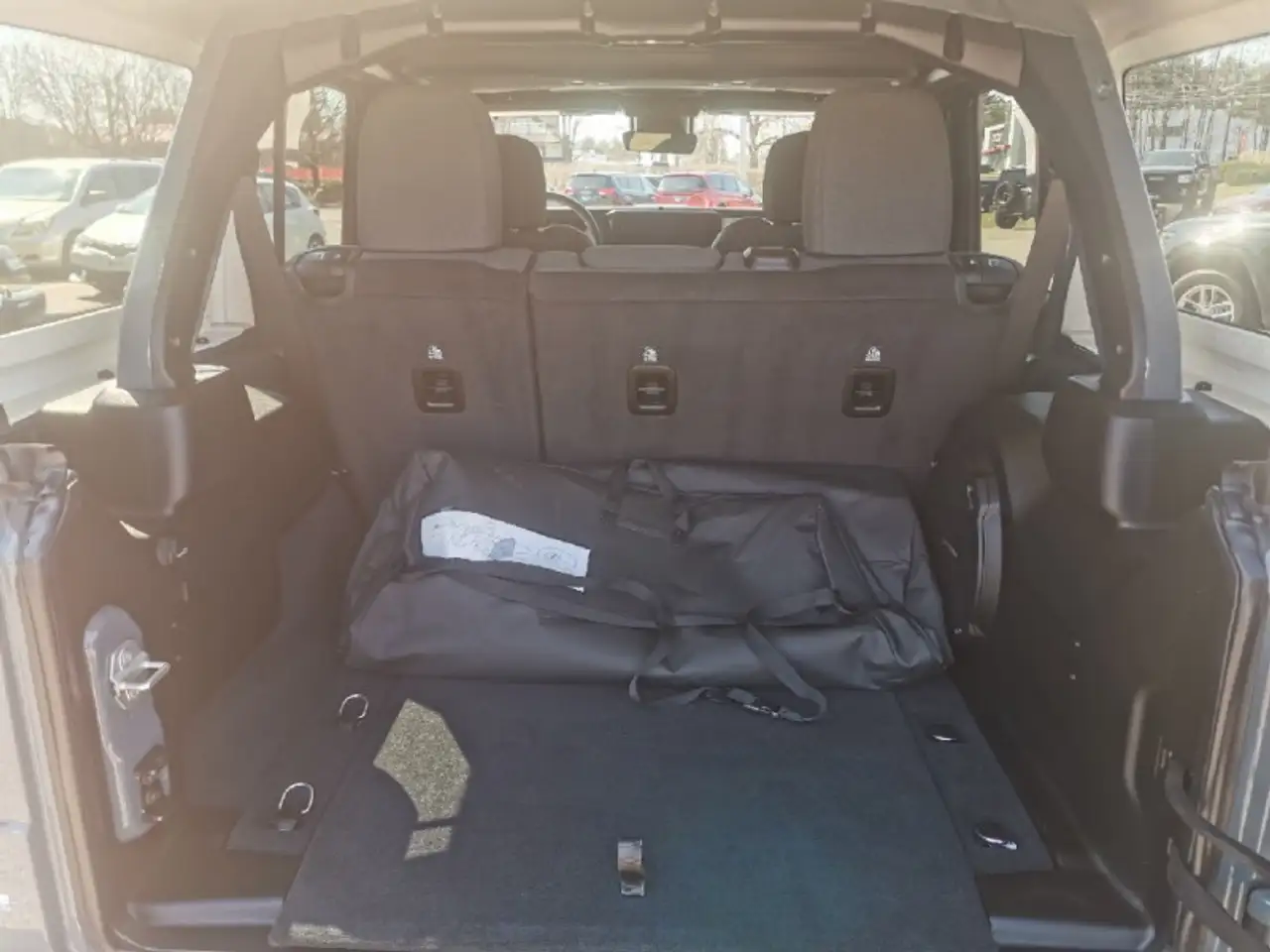 Jeep Wrangler - Image 16