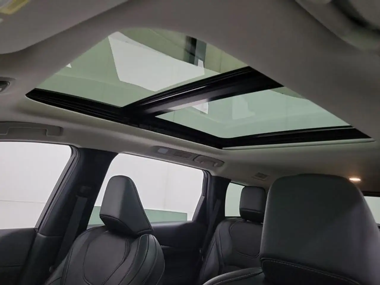 Infiniti QX60 - Image 16