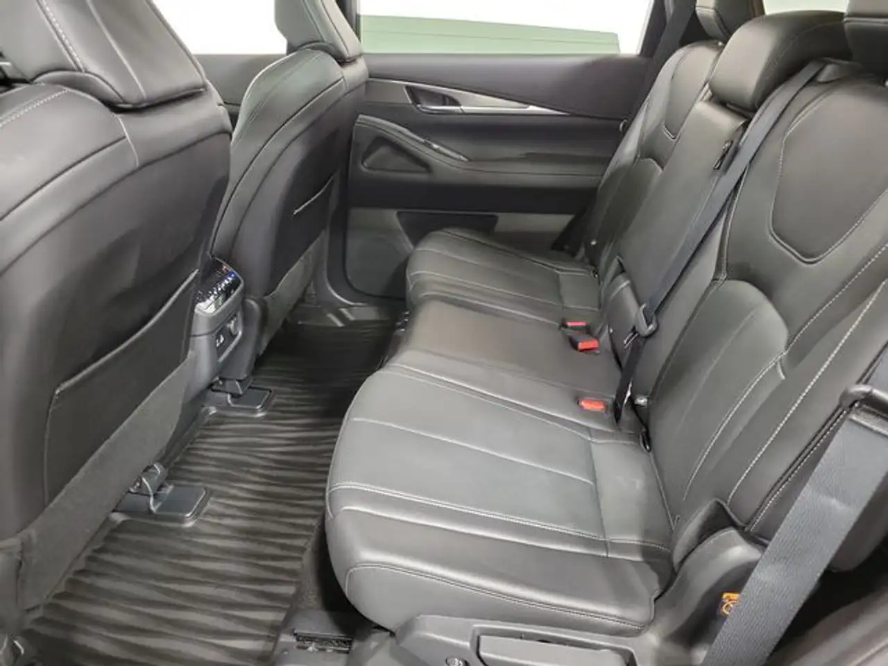 Infiniti QX60 - Image 17