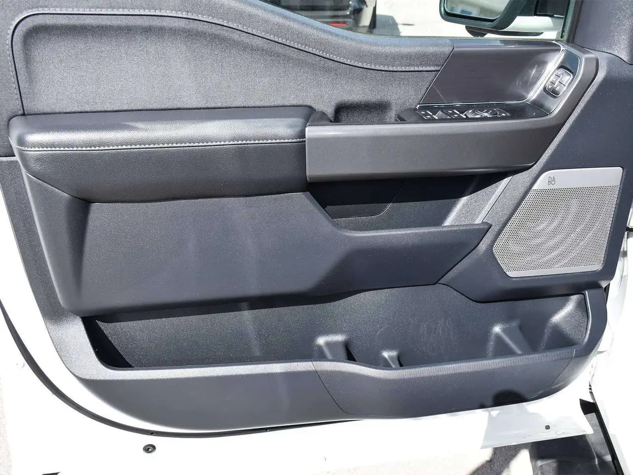 Ford F-150 - Image 10