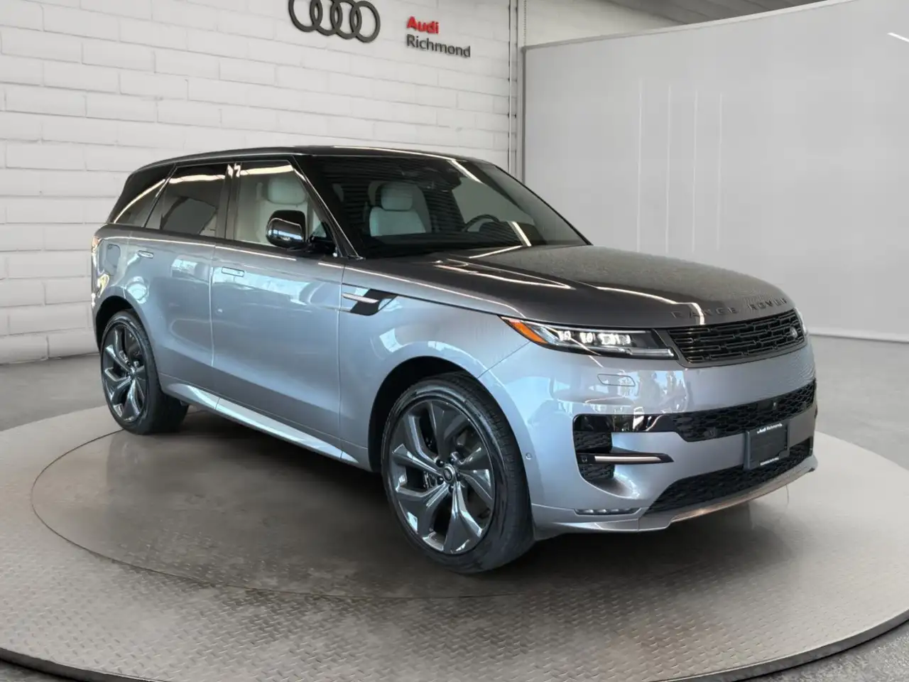 Land Rover Range Rover Sport - Image 3