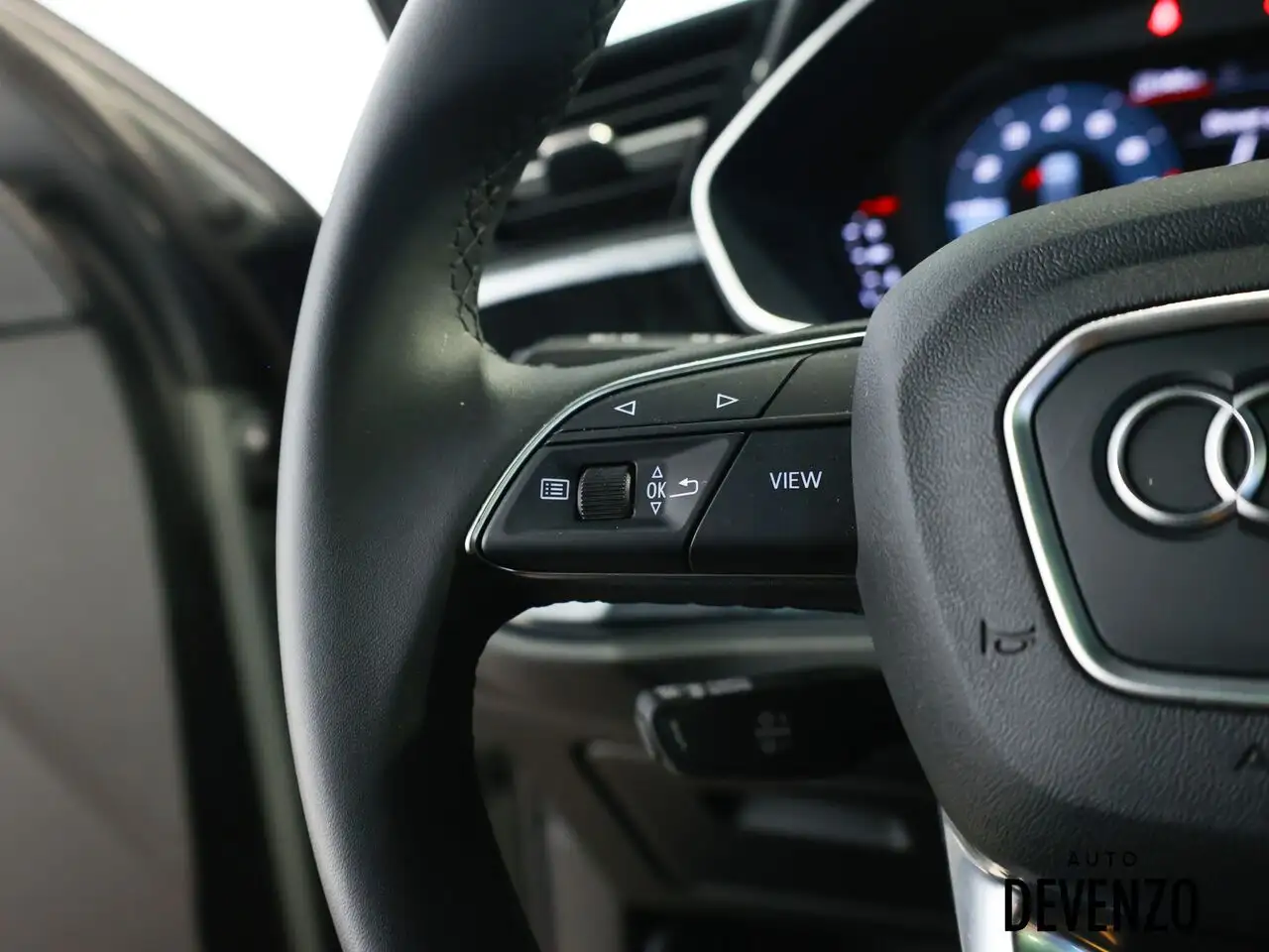 Audi Q3 - Image 16