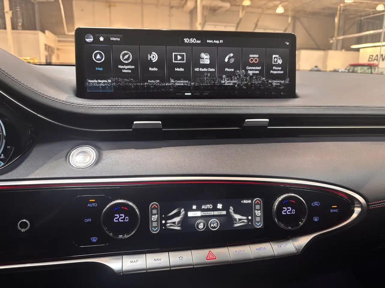 Genesis GV70 - Image 11