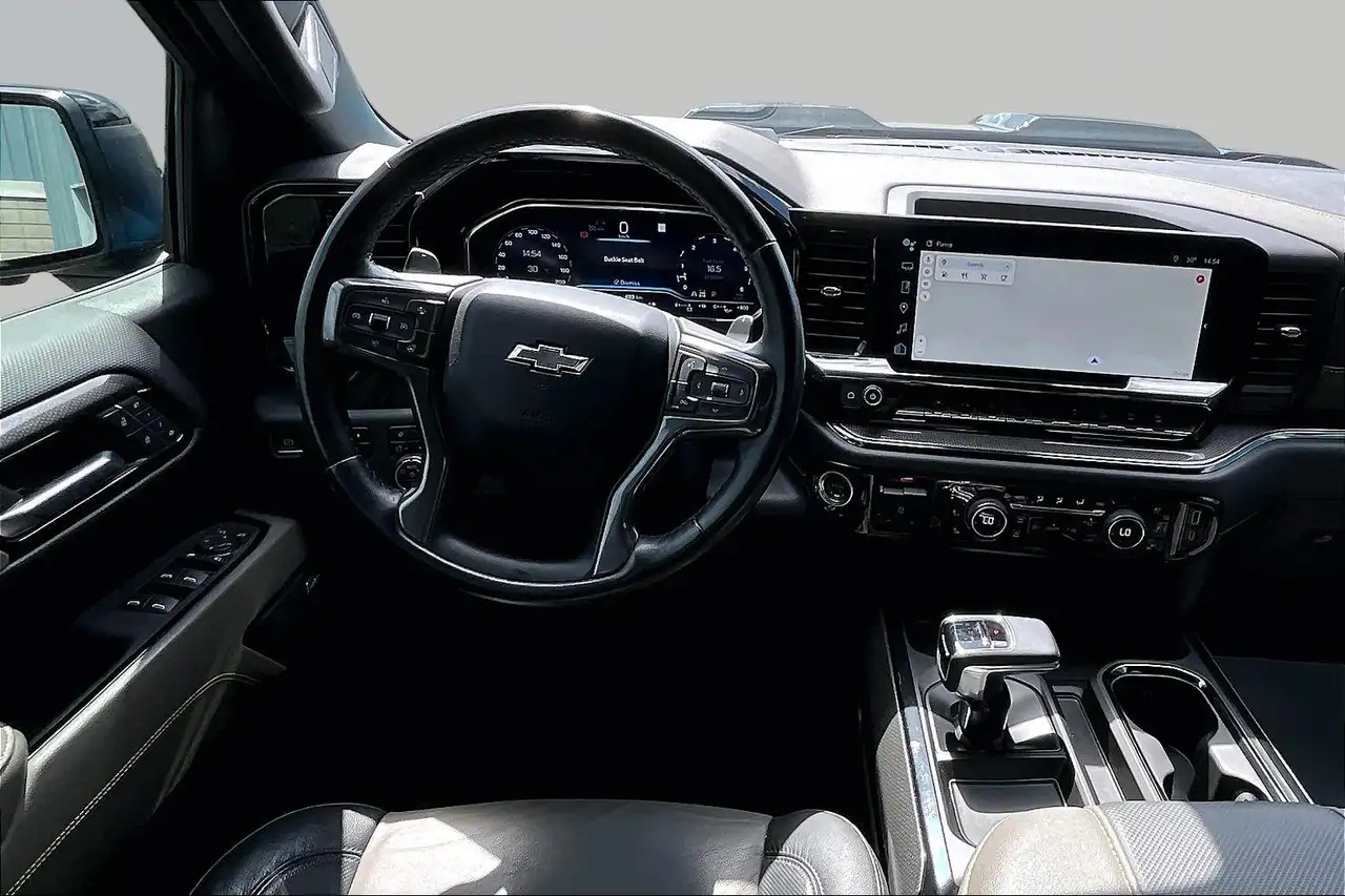 Chevrolet Silverado 1500 - Image 4